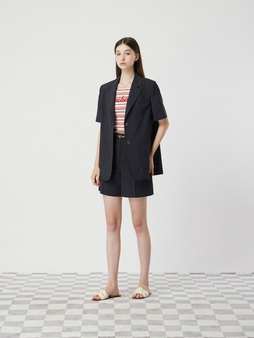 CC collect Half-sleeve Out-pocket Single Blazer (DG C252MSF334)