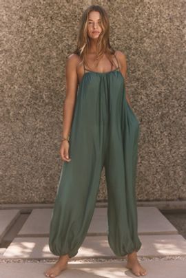 Celandine Tie-Strap Balloon Jumpsuit in Breeze
