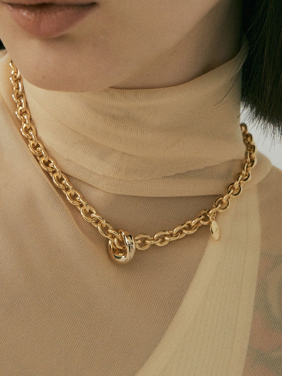 cellmute Volume ball Necklace