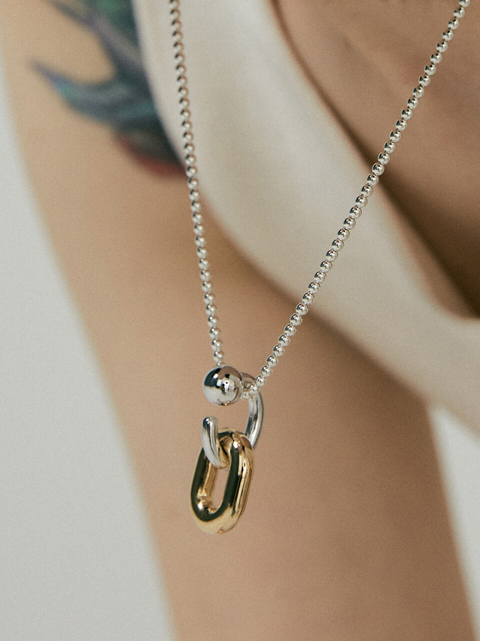 cellmute Volume oval Necklace