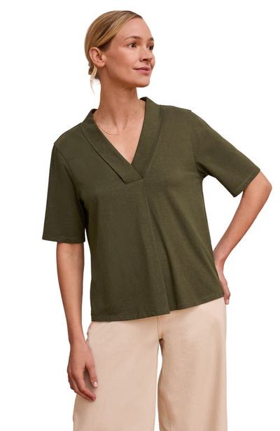 Celtic & Co. Celtic & Co. Relaxed V-Neck T-Shirt