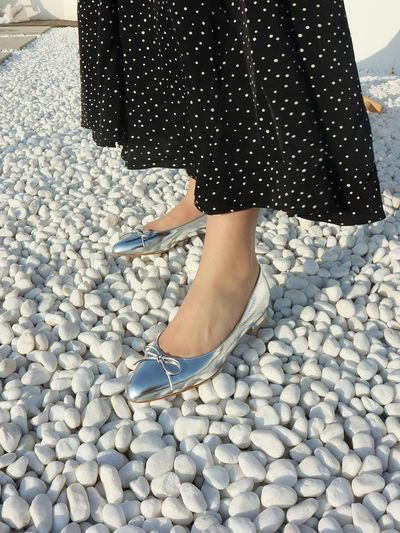 CHERTOI SEOUL Amor Ribbon Flat Shoes_Silver