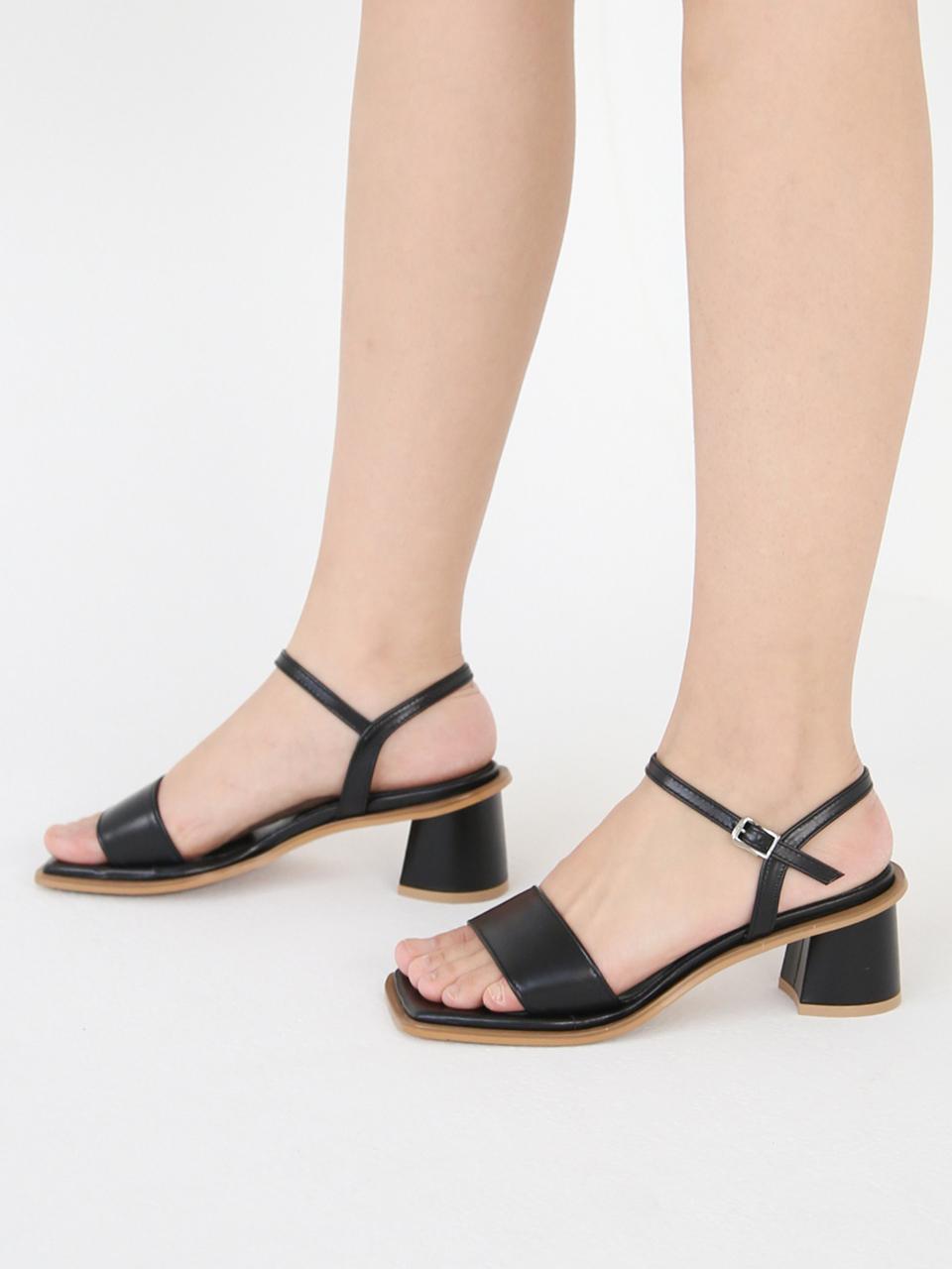 CHERTOI SEOUL Arin Sandals