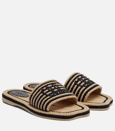 Chloe ChloÃ© ChloÃ© Sand logo slides