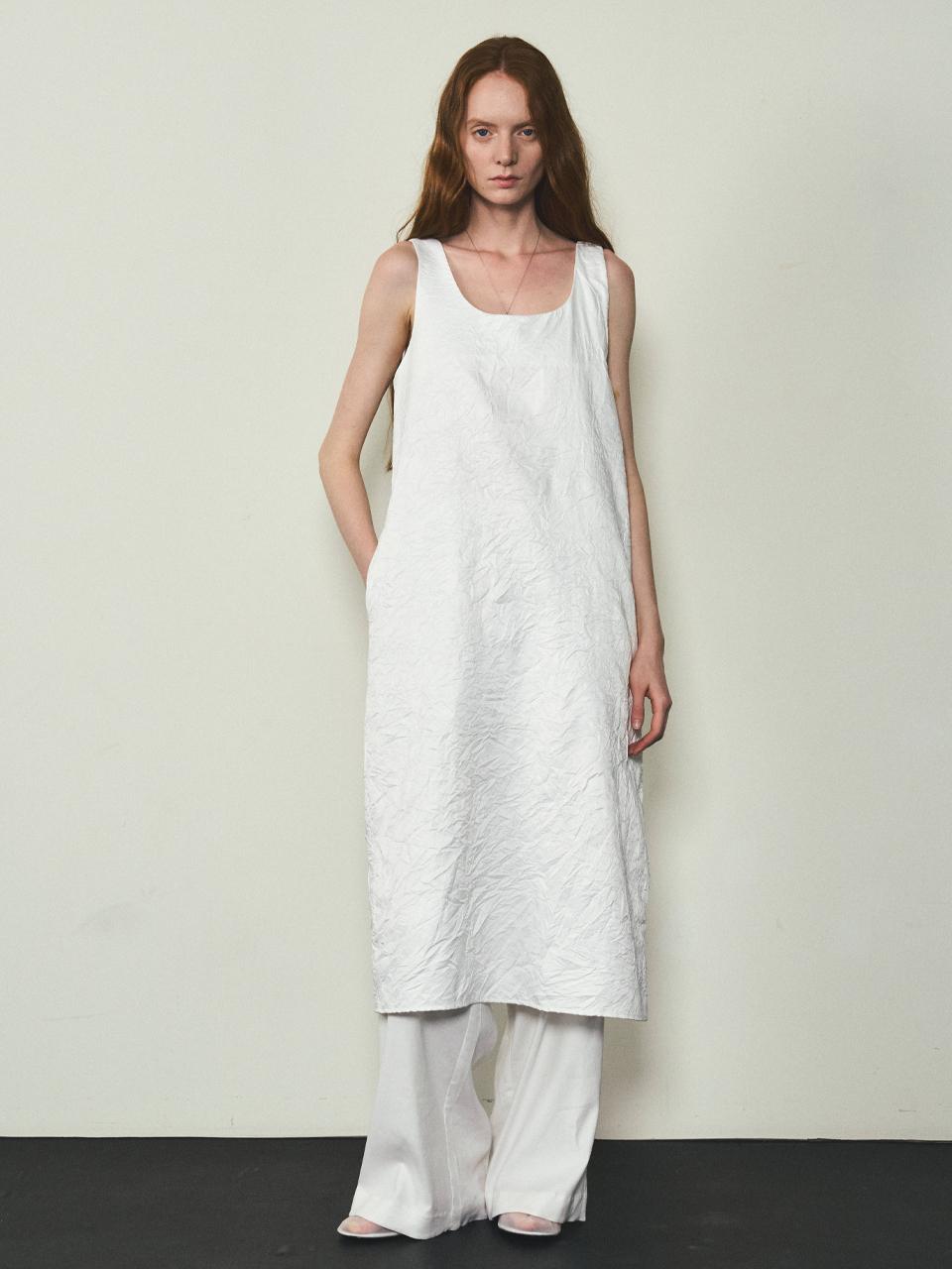 CITTA Crease Midi Dress - White