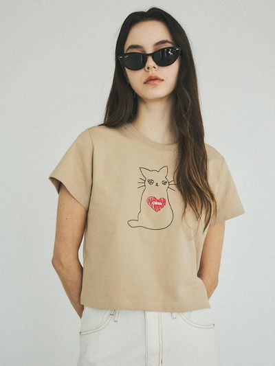 CITTA Love Cat Stitch Cropped T-shirt - Beige