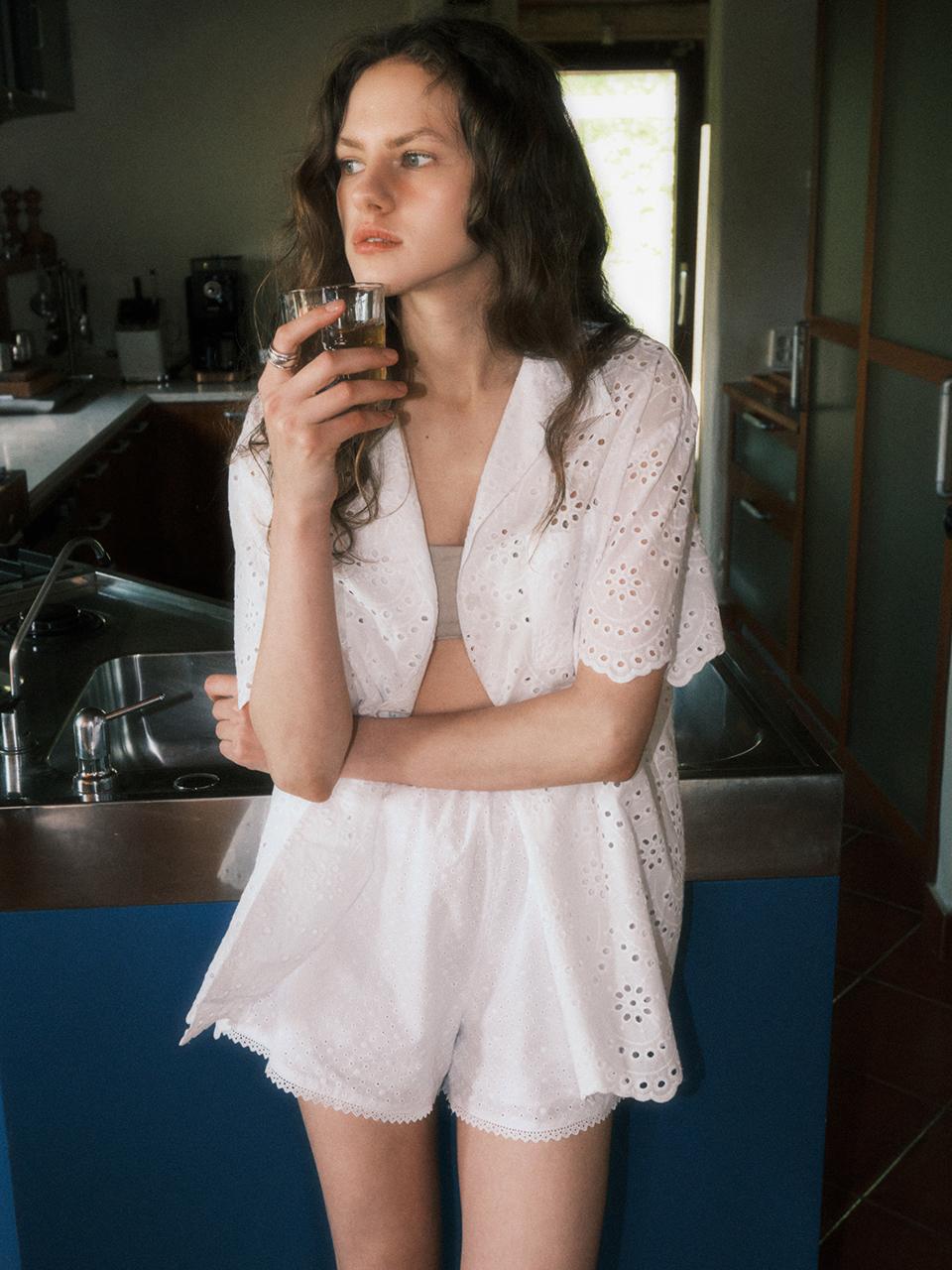 CITTA Punching Lace Open Collar Blouse (CTT371) [WHITE]