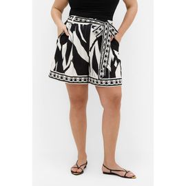 City Chic City Chic Belted High Waist Shorts