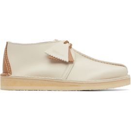 Clarks Originals Clarks Originals Off-White Desert Trek Derbys