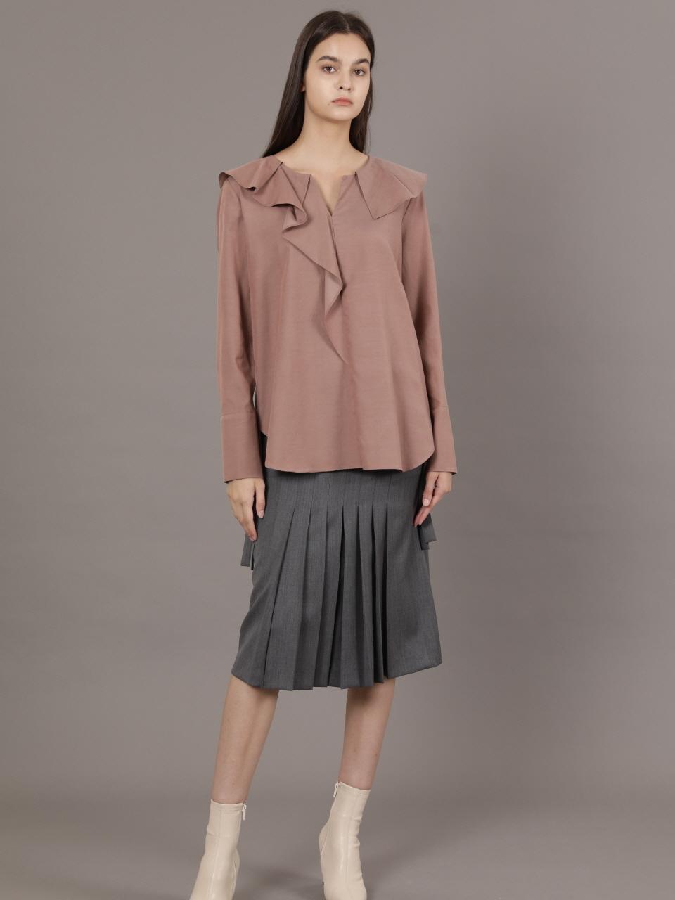 Coett Ruffle Pearl Button Blouse_BROWN Ruffle Pearl Burt