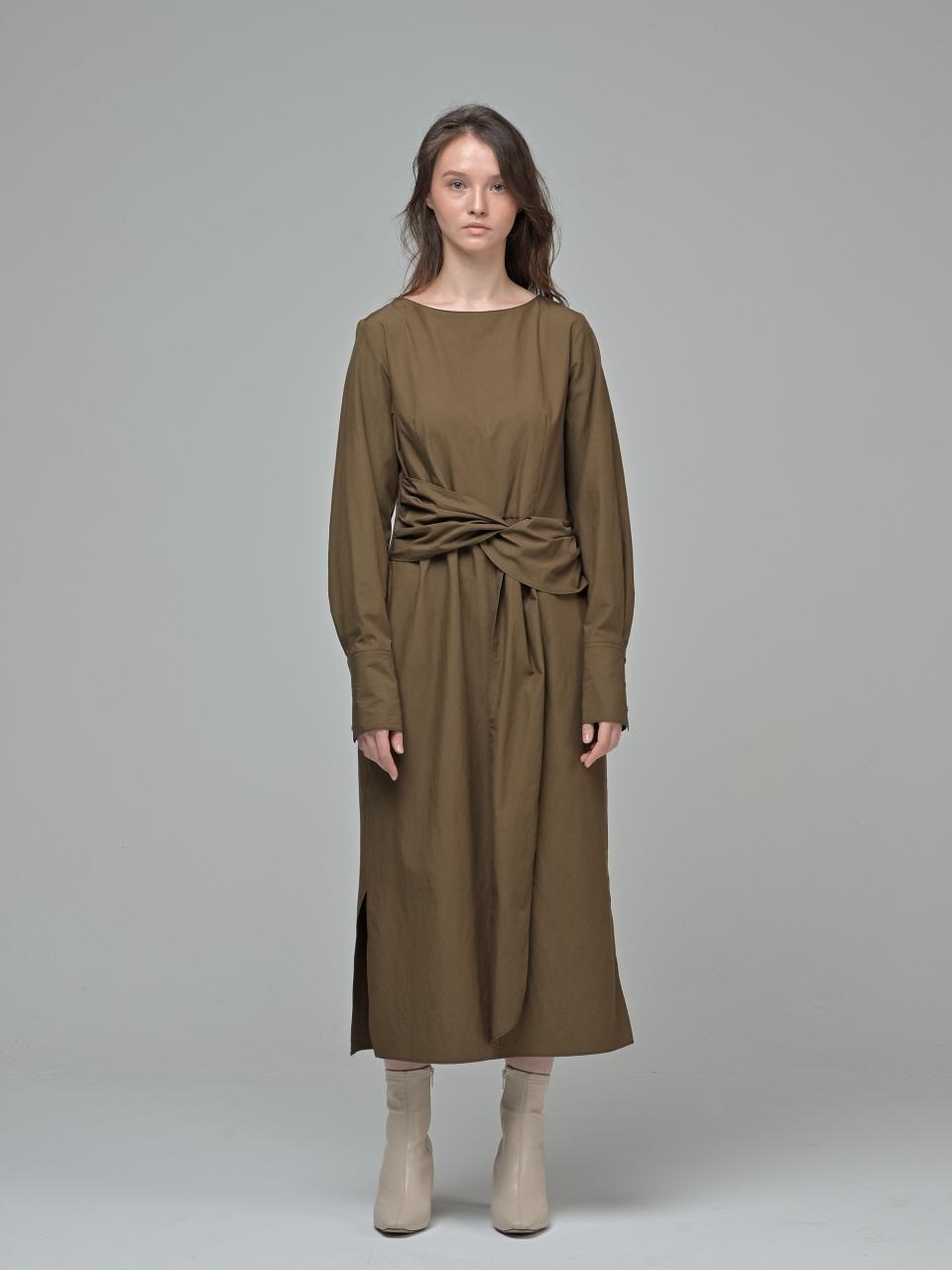 Coett Twist Belt Wrinkle-Resistant Rayon-Cotton Dress [KHAKI]