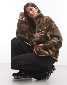 Collusion COLLUSION borg fleece track top in camo print-Green