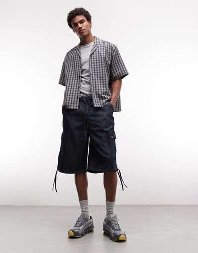 Collusion COLLUSION chambray cargo shorts in rinse wash-Navy