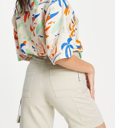 Collusion COLLUSION dad shorts with cargo pocket details-Neutral