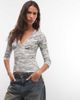 Collusion COLLUSION deep v-neck 3/4 sleeve top in camo print-Green - 1