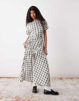 Collusion COLLUSION multi channel detail maxi dress in neutral plaid