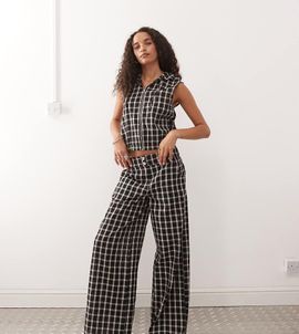 Collusion COLLUSION pants with buckle hardware in plaid-Multi