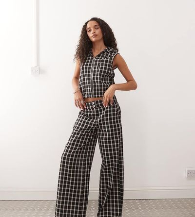 Collusion COLLUSION pants with buckle hardware in plaid-Multi