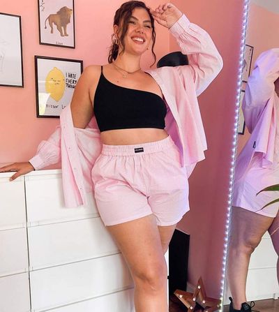 Collusion COLLUSION Plus exclusive cotton shorts in pink stripe