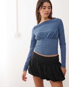 Collusion COLLUSION textured slash neck top in blue gingham-Multi
