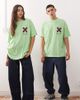 Collusion COLLUSION Unisex X logo T-shirt in green with burgundy print - 1
