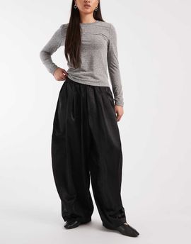 Collusion COLLUSION XL balloon pants in black satin