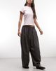 Collusion COLLUSION XL balloon pants in charcoal with pink pinstripes-Gray - 2