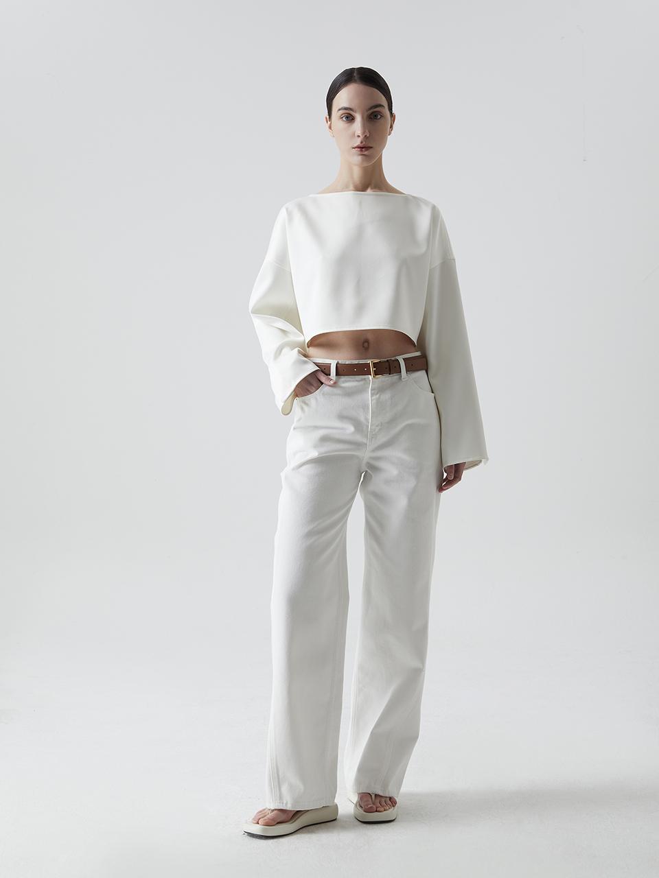 comgen Cropped Round Neck Blouse NAEU3-WRC090130