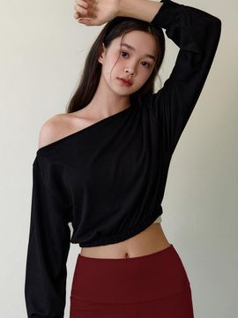 conchwear Loose Fluffy Sweatshirt (Black)