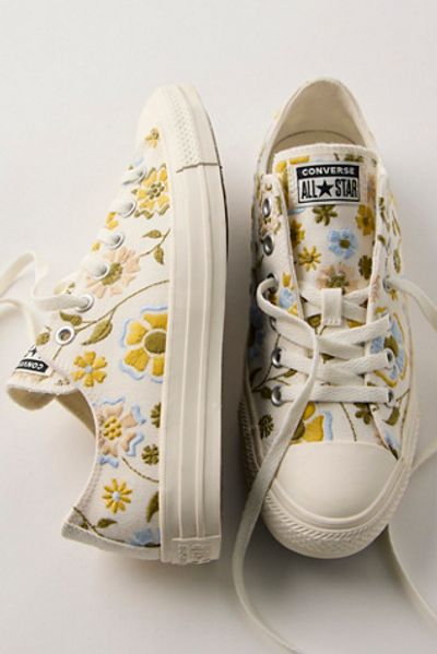Converse Chuck Taylor All Star Retro Flowers Low-Top Sneakers