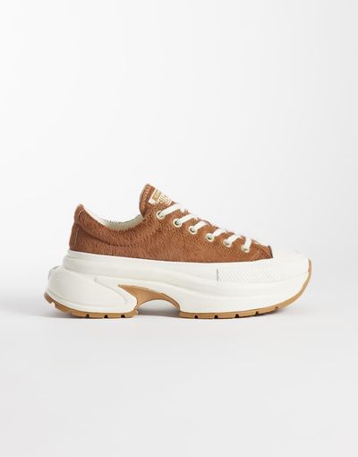 Converse Converse Run Star Crush sneakers in tan faux fur-Neutral