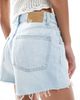 Cotton On Cotton On original cut off denim shorts in sunfaded blue - 3