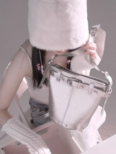 coupdebang EMO Bucket Bag Silver