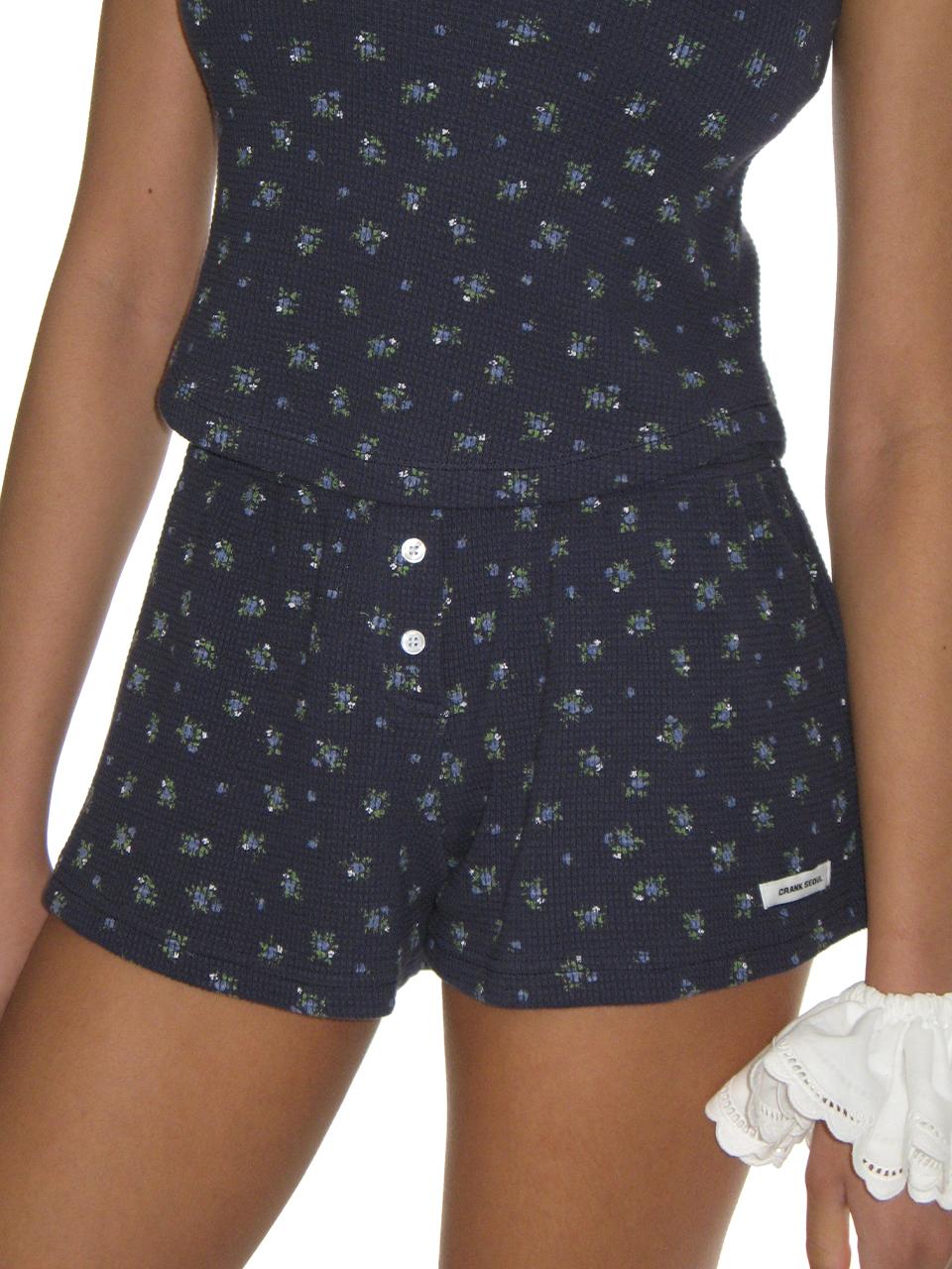 CRANK Button Flower Cotton Mid-thigh Shorts [Navy]