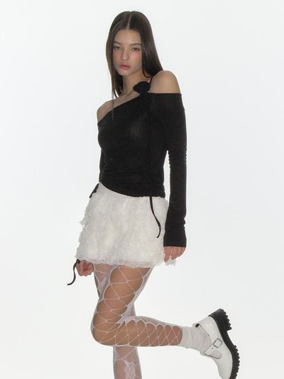 CRANK Rose String Off Shoulder Top_Black