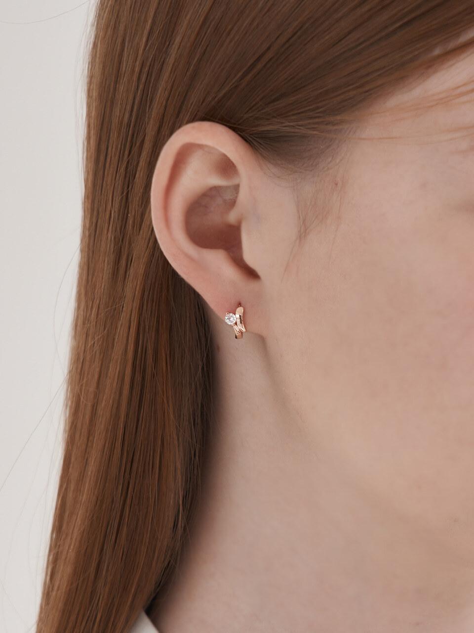 CRANNE 14K Simple One-Touch Cubic Earring C24EGP209