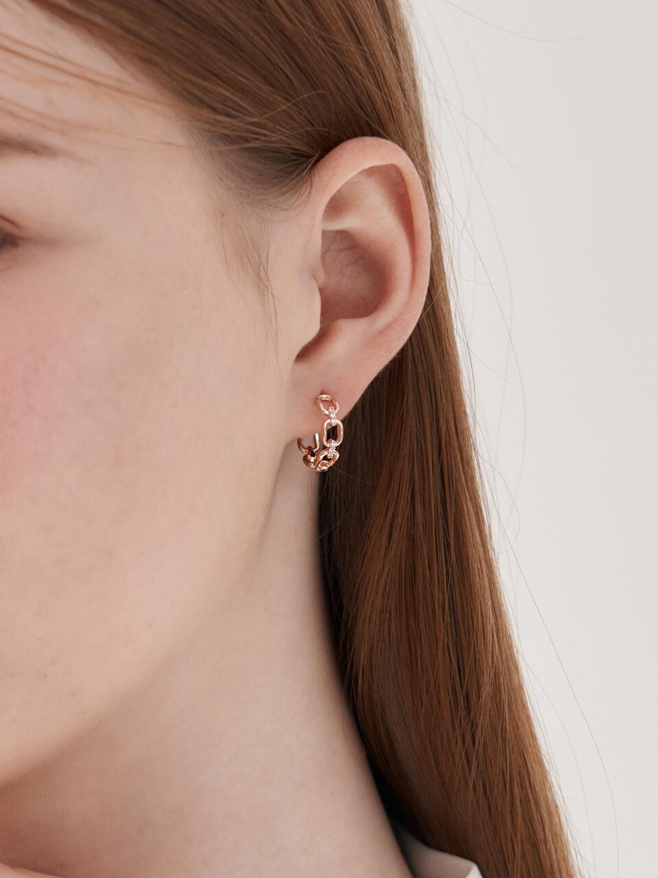 CRANNE 14K Square Line One Touch Earring C24EGP206