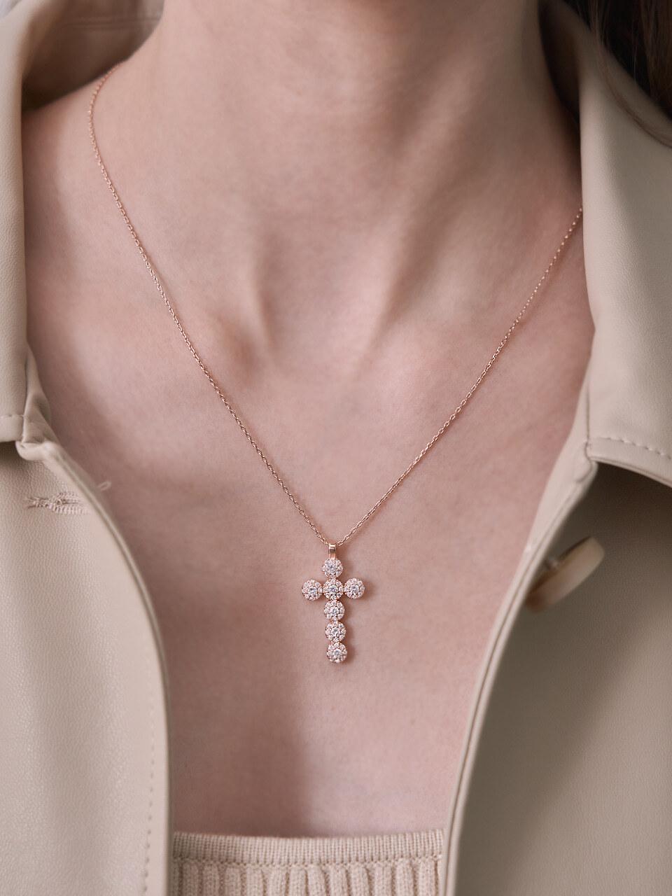 CRANNE Cubic Cross Necklace C24NB107