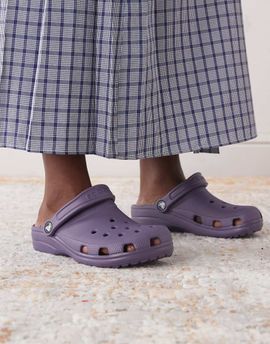 Crocs Crocs Classic clogs in nightshade-Purple