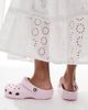 Crocs Crocs Classic clogs in pink milk - 4