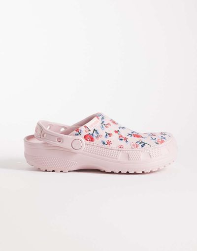 Crocs Crocs Classic Crafted Floral Clogs in pink