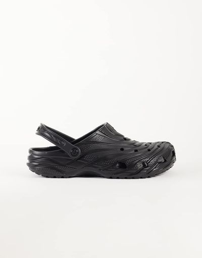 Crocs Crocs Classic Erosion clogs in black
