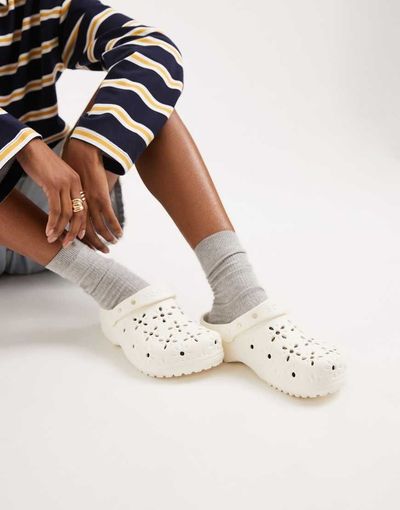 Crocs Crocs Classic floral cut out clogs in chalk-White