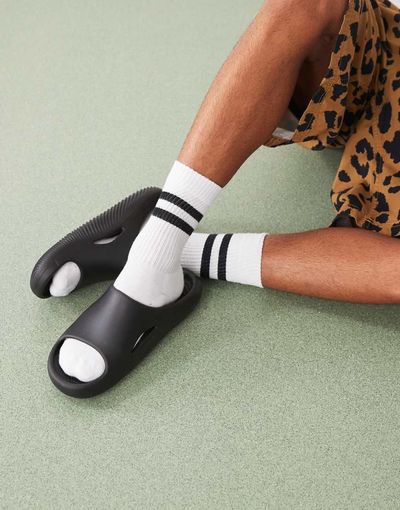Crocs Crocs Mellow slides in black