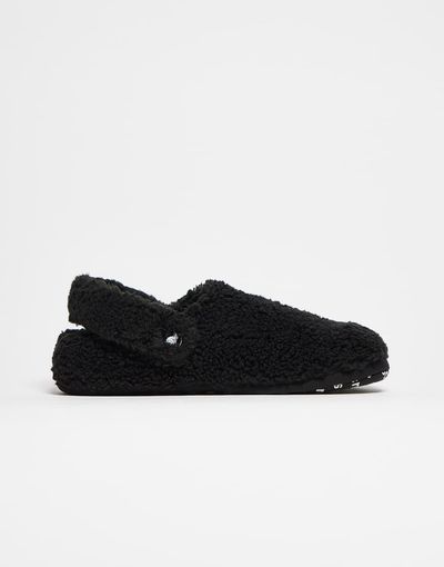 Crocs Crocs Unisex Cozzzy fleece slippers in black