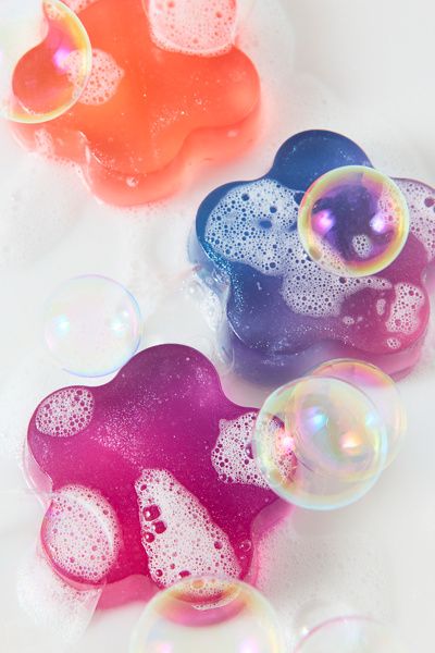 DAISE DAISE Scented Jelly Soap Body Wash in Vacay at Urban Outfitters