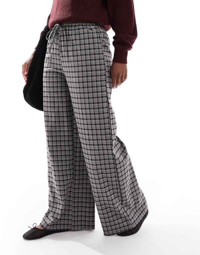Daisy Street Daisy Street baggy fit pull on pants in dark plaid-Multi