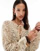 Daisy Street Daisy Street boho crochet tie front cardigan in natural-Yellow - 3