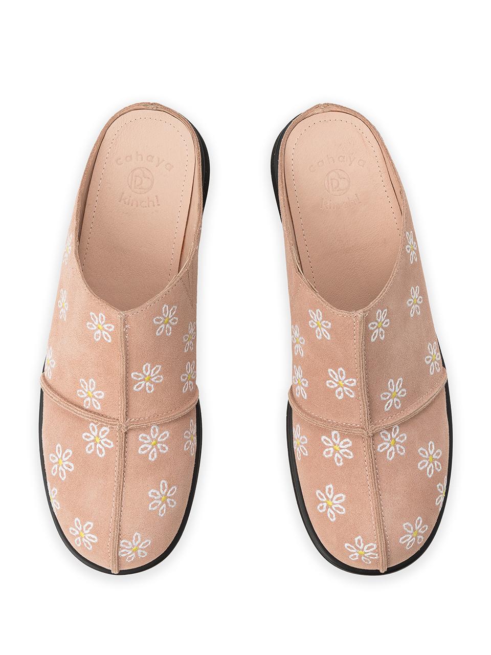 DAISY SYNDROME DAISY NEEDLE POINT MULE pink