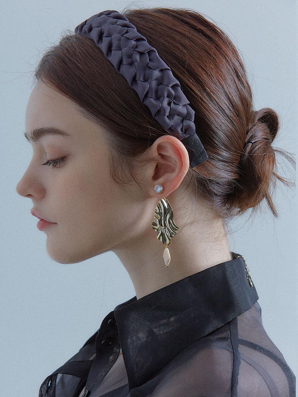 Dana Burton Off Twist Headband